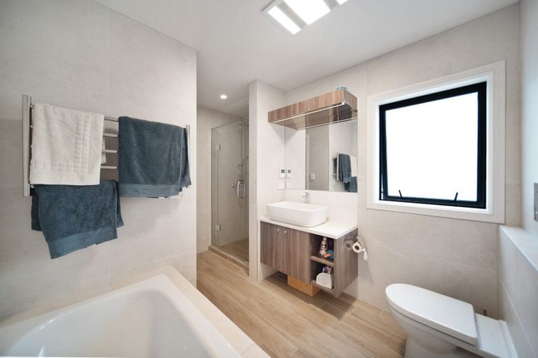 Photo of property in 8 Awakirihi Close, Shamrock Park, Auckland, 2016