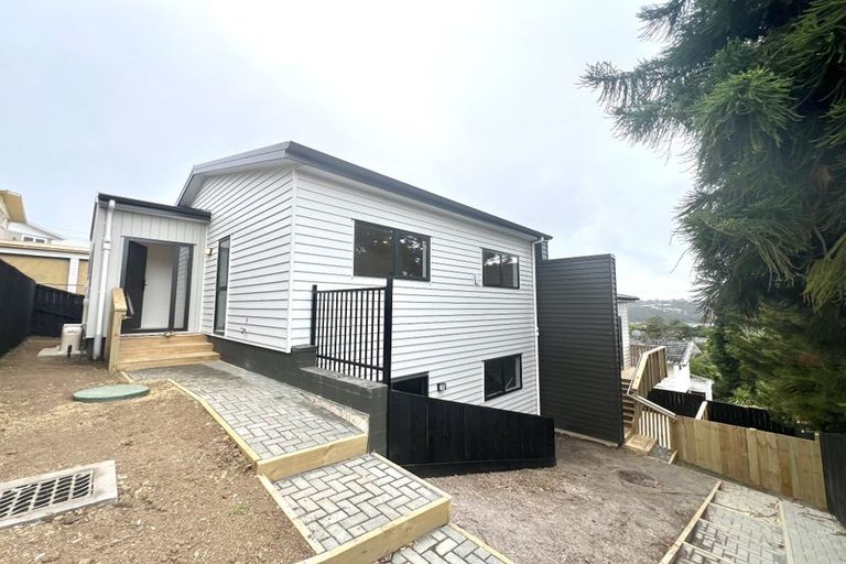 Photo of property in 25 Seaview Road, Glenfield, Auckland, 0629