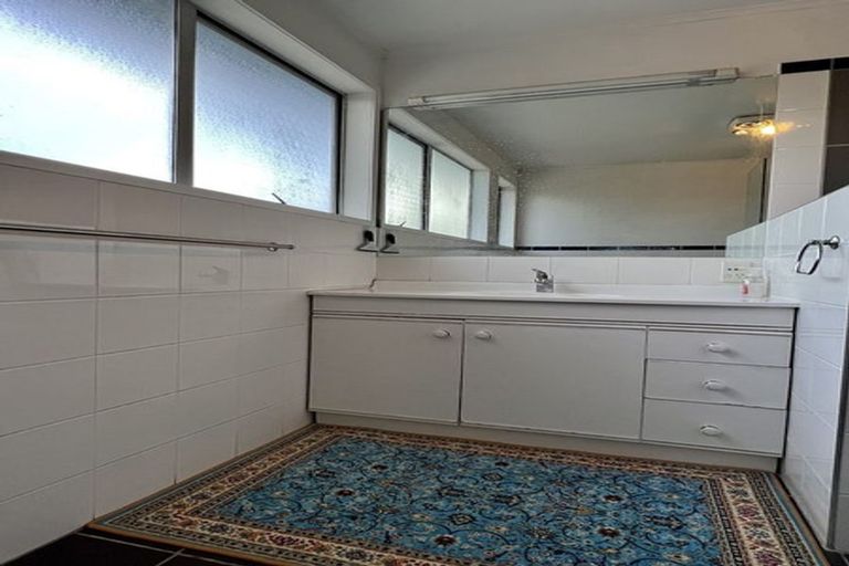 Photo of property in 31 Lyren Place, Half Moon Bay, Auckland, 2012