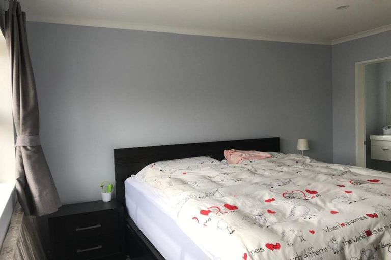 Photo of property in 5 Prestwich Rise, Churton Park, Wellington, 6037