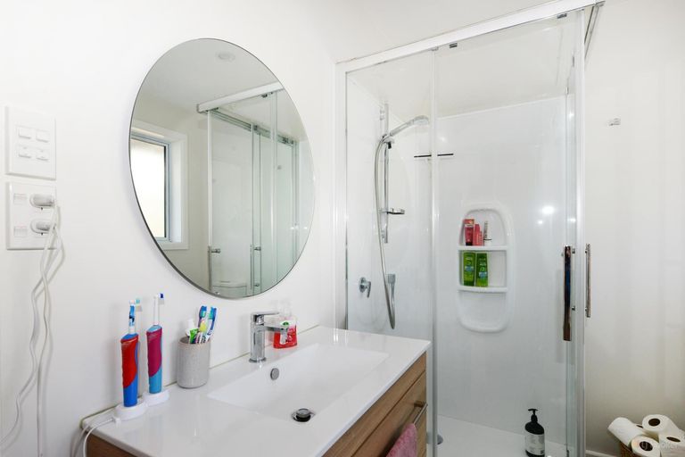 Photo of property in 15 Oxford Street, Waimate, 7924