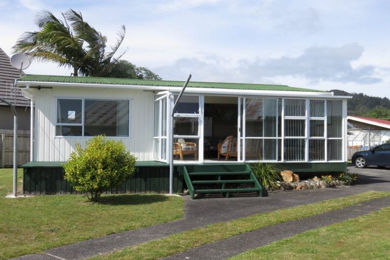 Photo of property in 315 Linton Crescent, Whangamata, 3620