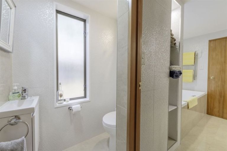 Photo of property in 105 Gardiners Road, Harewood, Christchurch, 8051