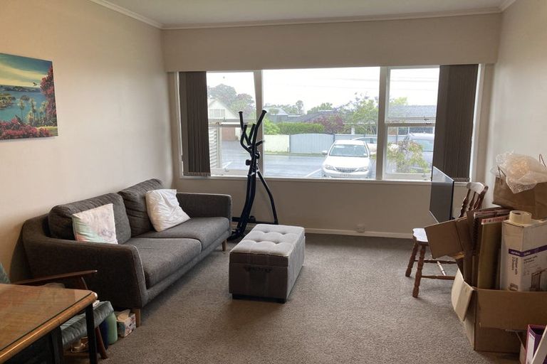 Photo of property in 2/3 Stanley Avenue, Milford, Auckland, 0620