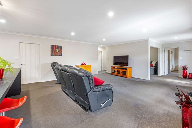 Photo of property in 7 Goldie Place, Rolleston, 7614
