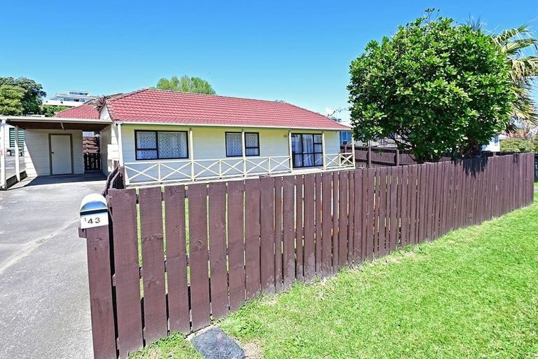 Photo of property in 1/43 Charntay Avenue, Clover Park, Auckland, 2019