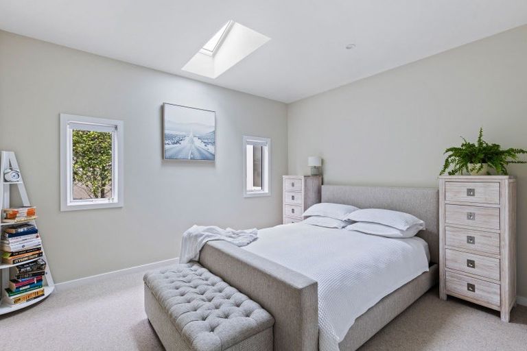 Photo of property in 125 Pendarves Street, New Plymouth, 4312