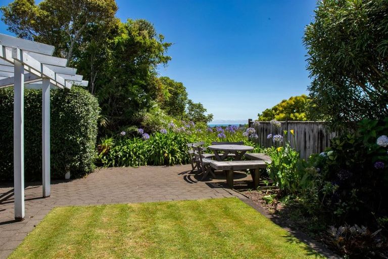 Photo of property in 36 Karina Road, Merrilands, New Plymouth, 4312