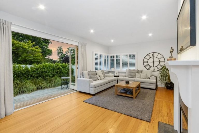 Photo of property in 79 Cashmere Road, Cashmere, Christchurch, 8022