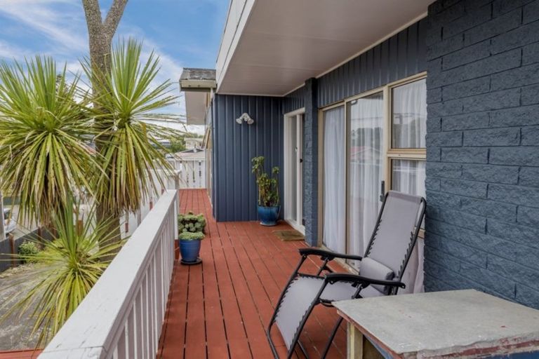 Photo of property in 62 Toi Street, Otaki Beach, Otaki, 5512