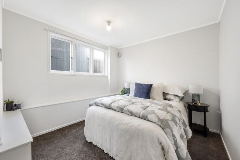 Photo of property in 12 Davita Place, Farm Cove, Auckland, 2012