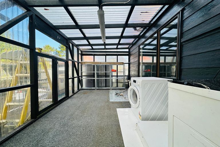 Photo of property in 78 Harmel Road, Glendene, Auckland, 0602