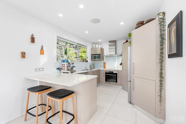 Photo of property in 212 Whites Line East, Waiwhetu, Lower Hutt, 5010