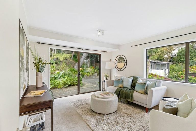 Photo of property in 2/20 Glenwood Avenue, Birkenhead, Auckland, 0626