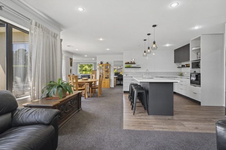 Photo of property in 54 Resolution Drive, Whitby, Porirua, 5024