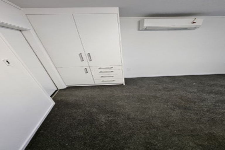 Photo of property in 13 Deanna Drive, West Harbour, Auckland, 0618