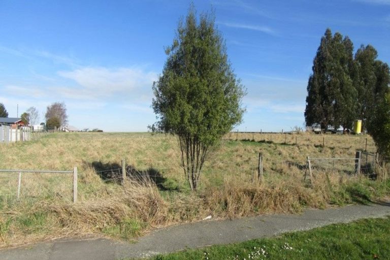 Photo of property in 69 Timaru Road, Waimate, 7924
