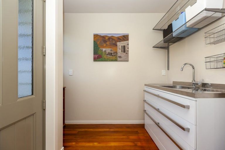 Photo of property in 52 The Parade, Paekakariki, 5034