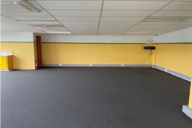 Photo of property in 27-33 Cheshire Street, Cannons Creek, Porirua, 5024