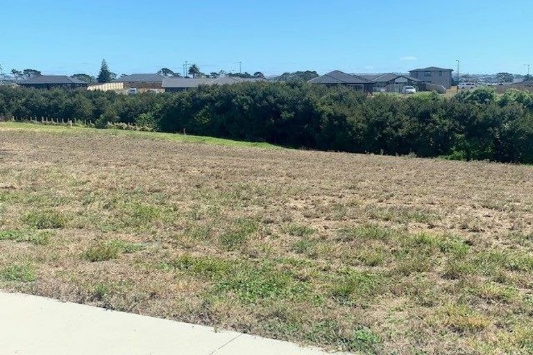 Photo of property in 10 Wheriko Avenue, Glenbrook, 2681