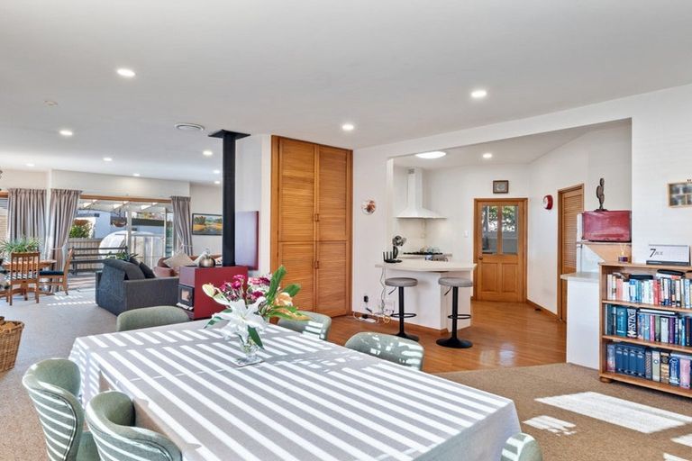 Photo of property in 16 Kotare Street, Fendalton, Christchurch, 8041