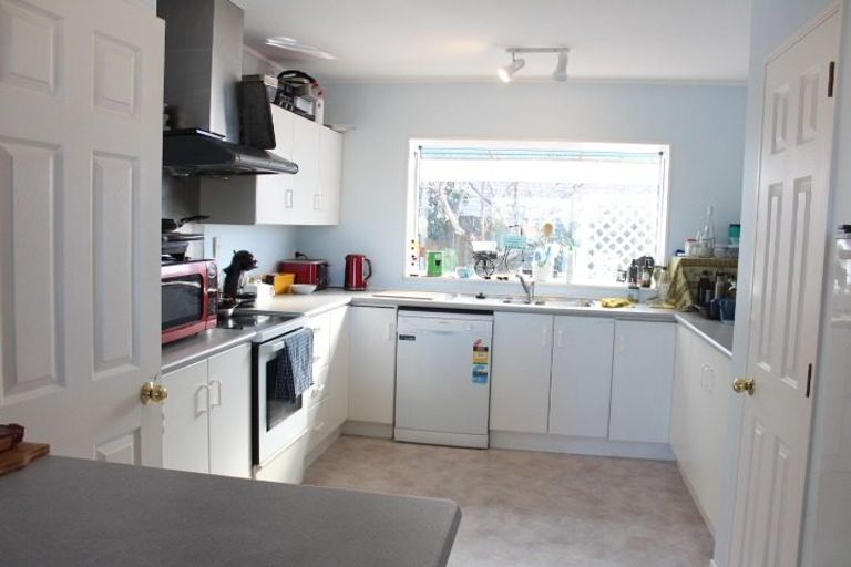 Photo of property in 2/29 Edendale Road, Somerville, Auckland, 2014