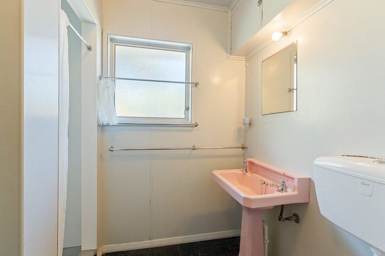 Photo of property in 96 Field Way, Waikanae Beach, Waikanae, 5036