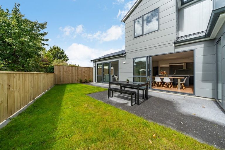 Photo of property in 47c Heretaunga Square, Silverstream, Upper Hutt, 5019