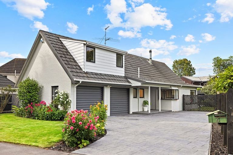 Photo of property in 6 Cullahill Street, Harewood, Christchurch, 8051