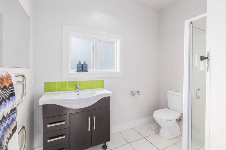 Photo of property in 15 Aorangi Road, Bryndwr, Christchurch, 8053