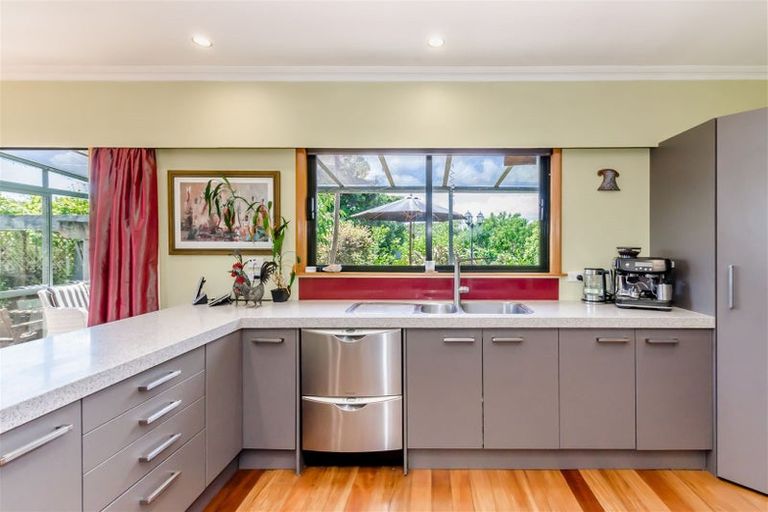 Photo of property in 27 Sweetman Avenue, Paraparaumu Beach, Paraparaumu, 5032