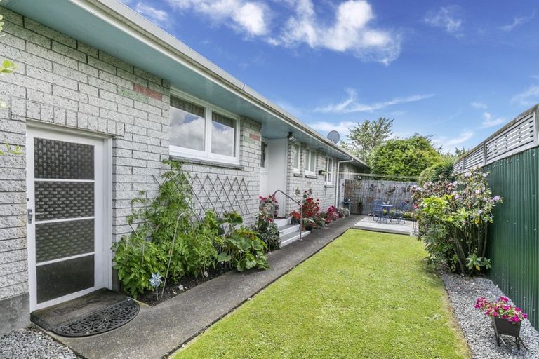 Photo of property in 2/135 Epuni Street, Epuni, Lower Hutt, 5011