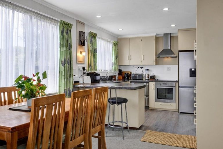 Photo of property in 7 Ponderosa Place, Opunake, 4616