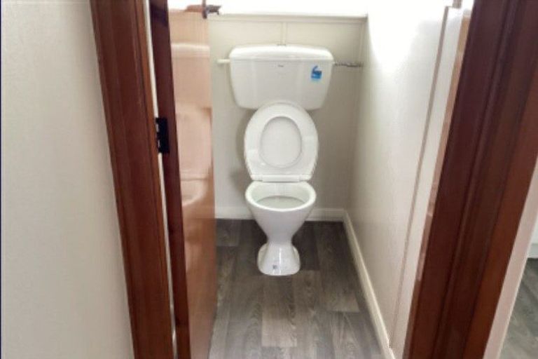 Photo of property in 6 Holland Crescent, Bulls, 4818