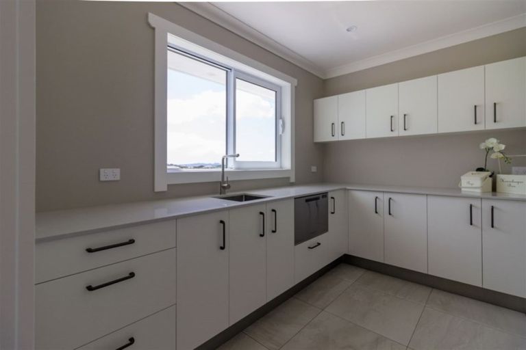 Photo of property in 4 Fernbird Grove, Kerikeri, 0294