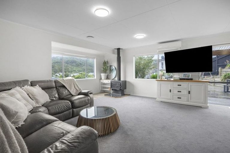 Photo of property in 11 Matariki Grove, Wainuiomata, Lower Hutt, 5014