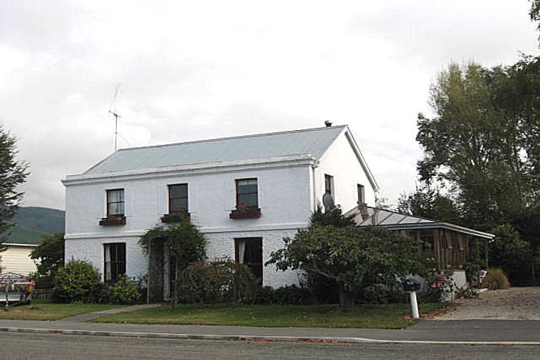 Photo of property in 10 Naylor Street, Waimate, 7924
