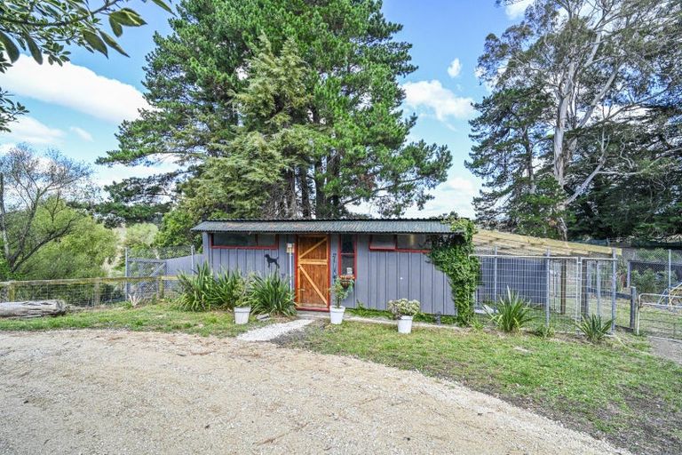 Photo of property in 2553 Taihape Road, Sherenden, Hastings, 4179