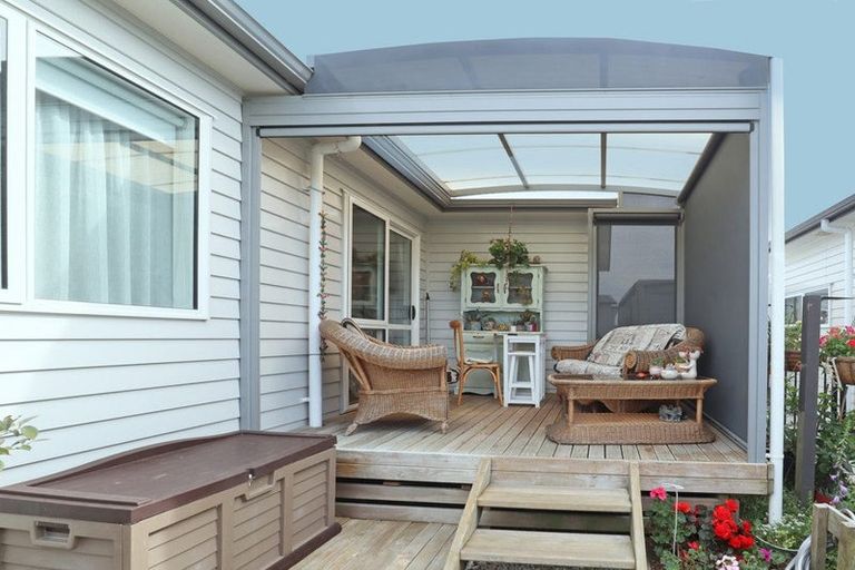 Photo of property in 11 Kamahi Crescent, Papamoa Beach, Papamoa, 3118