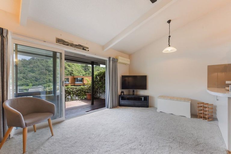 Photo of property in 4t Rutland Street, Picton, 7220