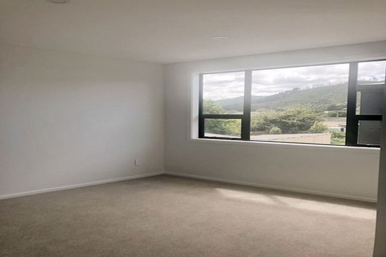 Photo of property in 1/27 Main Road, Wainuiomata, Lower Hutt, 5014