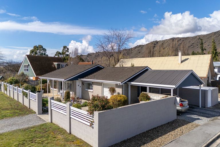 Photo of property in 6 Rawhiti Street, Alexandra, 9320