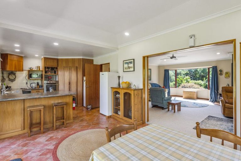 Photo of property in 140 Paetawa Road, Peka Peka, Waikanae, 5391