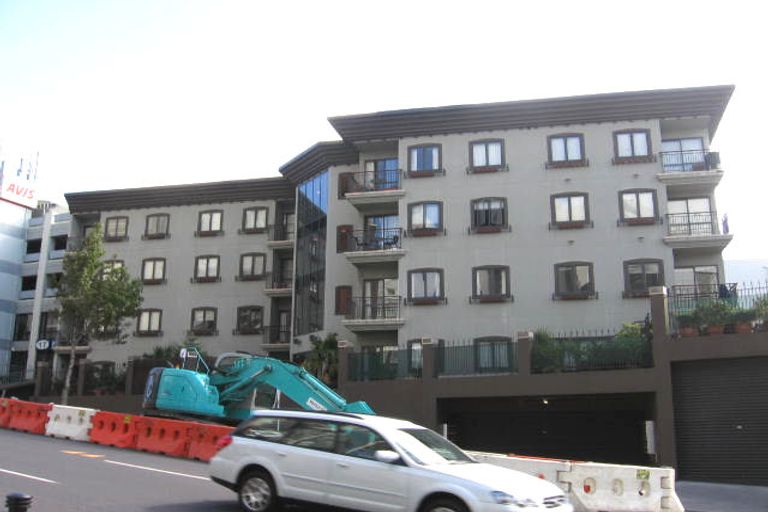 Photo of property in Columbia On Nelson Apartments, 2g/15 Nelson Street, Auckland Central, Auckland, 1010