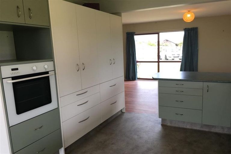 Photo of property in 151 Field Way, Waikanae Beach, Waikanae, 5036