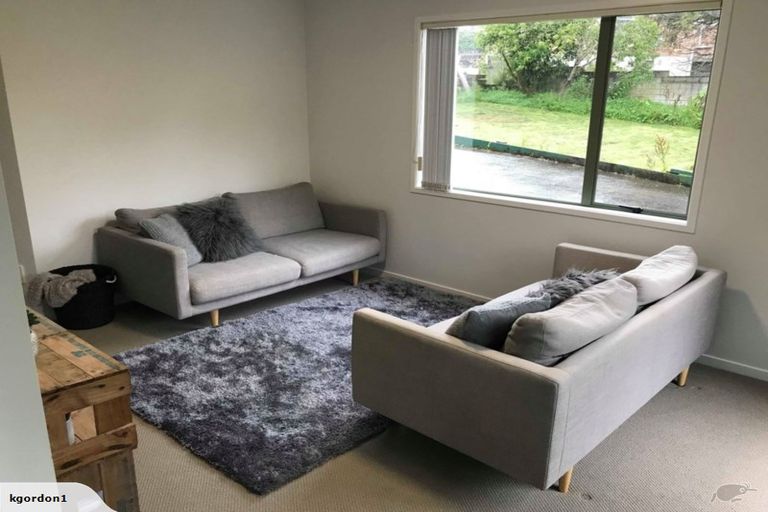 Photo of property in 29a Woodglen Road, Glen Eden, Auckland, 0602