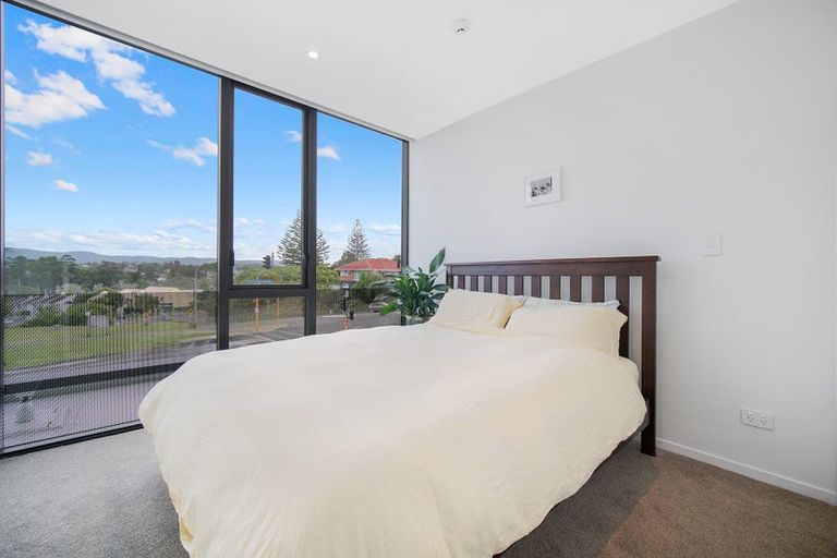 Photo of property in 102/1 Buscomb Avenue, Henderson, Auckland, 0610