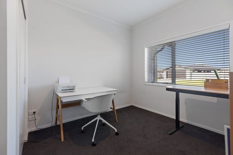 Photo of property in 57 Te Kio Crescent, Papamoa Beach, Papamoa, 3118