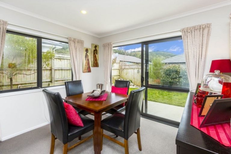Photo of property in 89 Riverstone Drive, Riverstone Terraces, Upper Hutt, 5018
