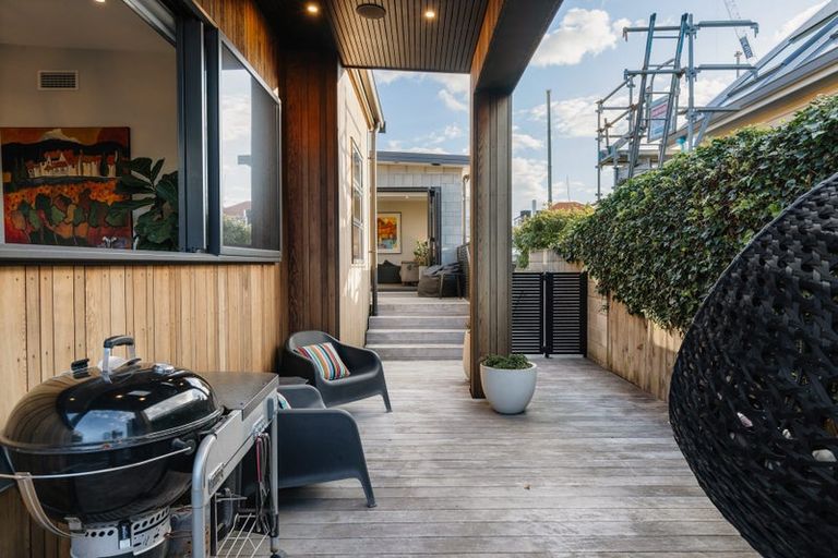 Photo of property in 67 Oceanview Road, Mount Maunganui, 3116